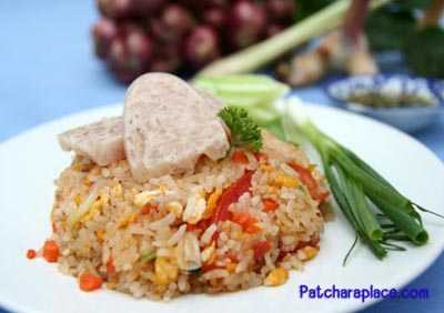 ข้าวผัดแหนม